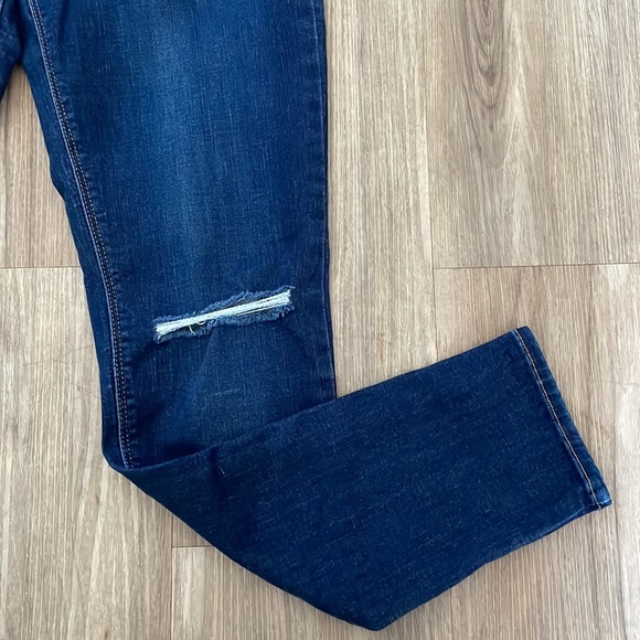 Jeans - Picture 2 of 5